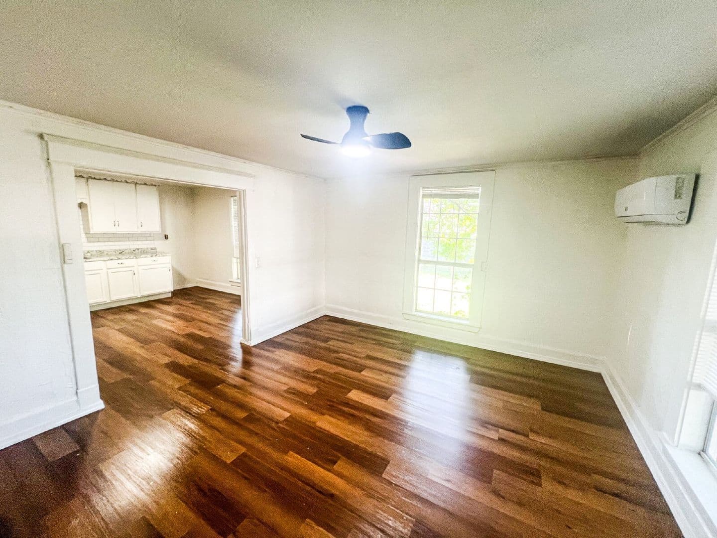 Cleveland House: 307 S Rosehill Ave