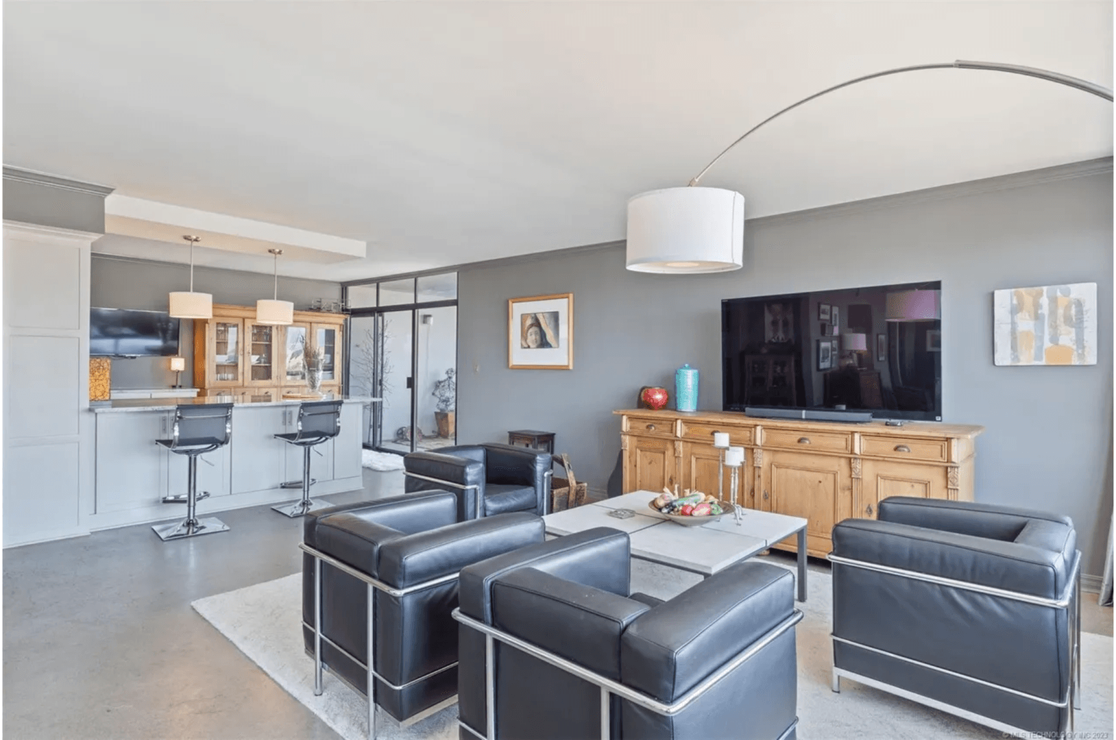 Tulsa House: 410 W 7th St