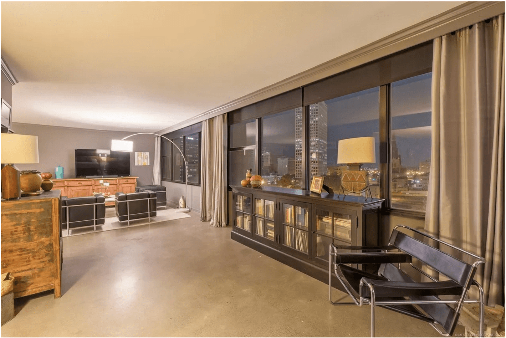 Tulsa House: 410 W 7th St