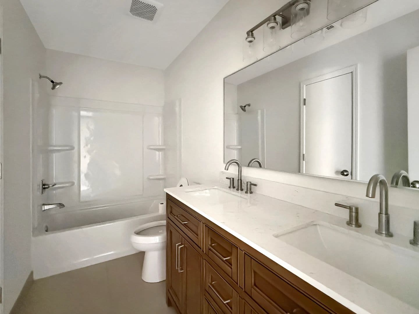 Tulsa Apartment: 1807 W. 58th St