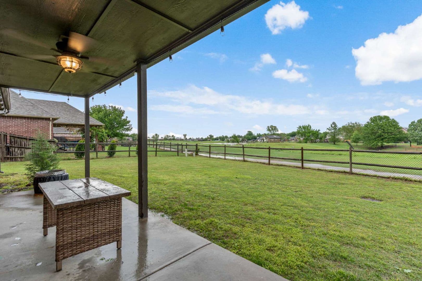 Owasso House: 10115 East 94th Street North