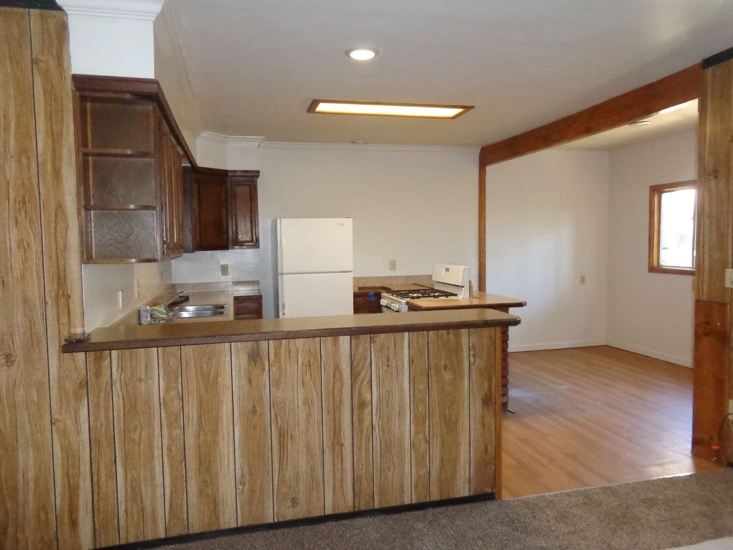 Crestline House: 1021 Coulter Pine