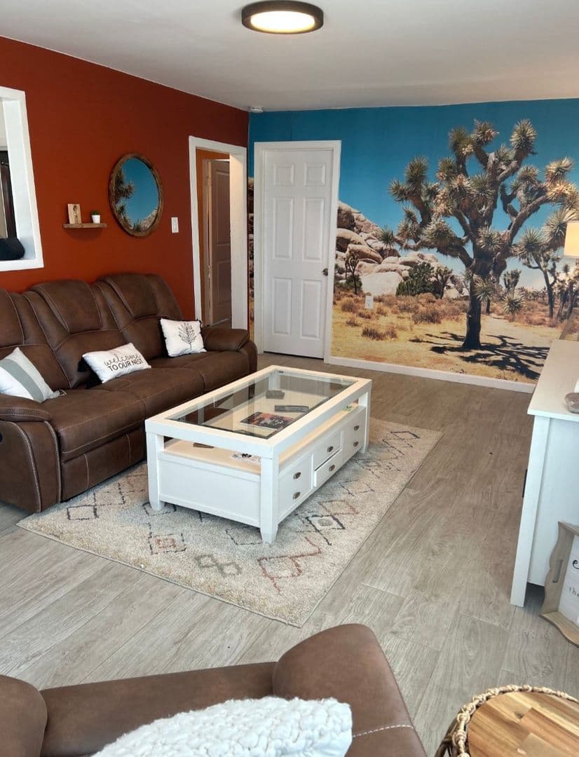 Joshua Tree House: 65076 E Broadway