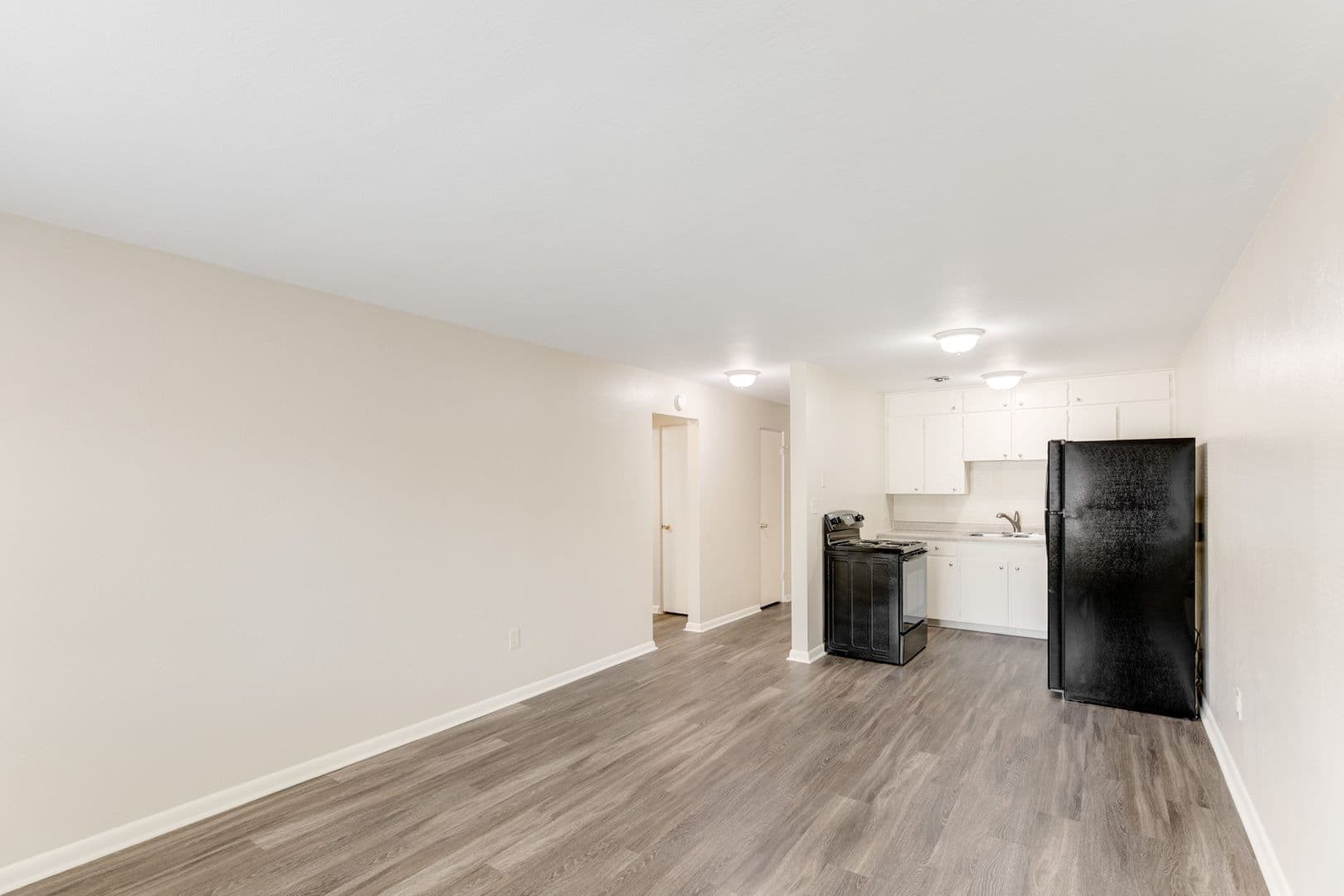 Littleton Apartment: 1116 W. Lilley Ave.