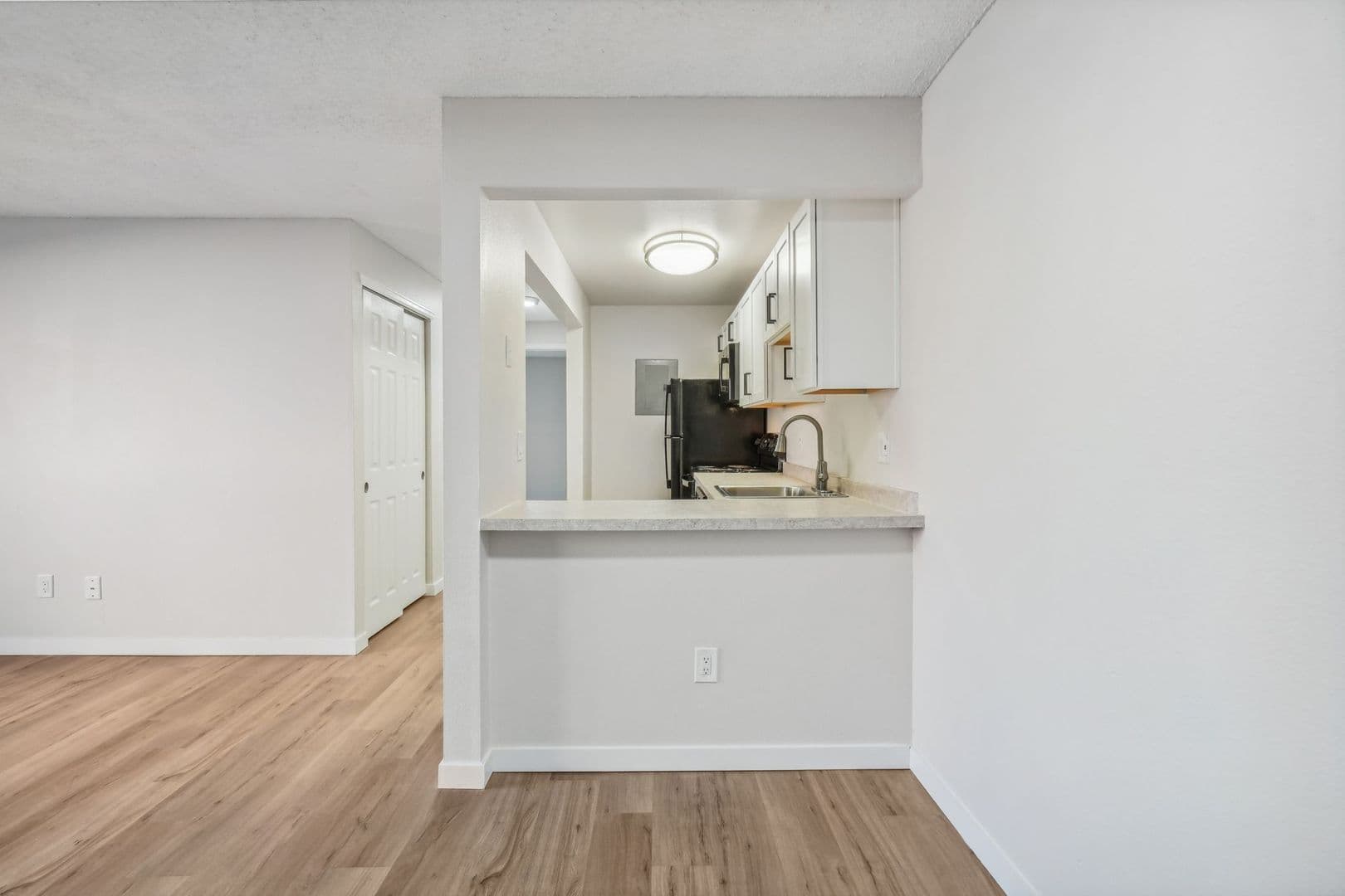 Arvada Apartment: 5370 Allison St.