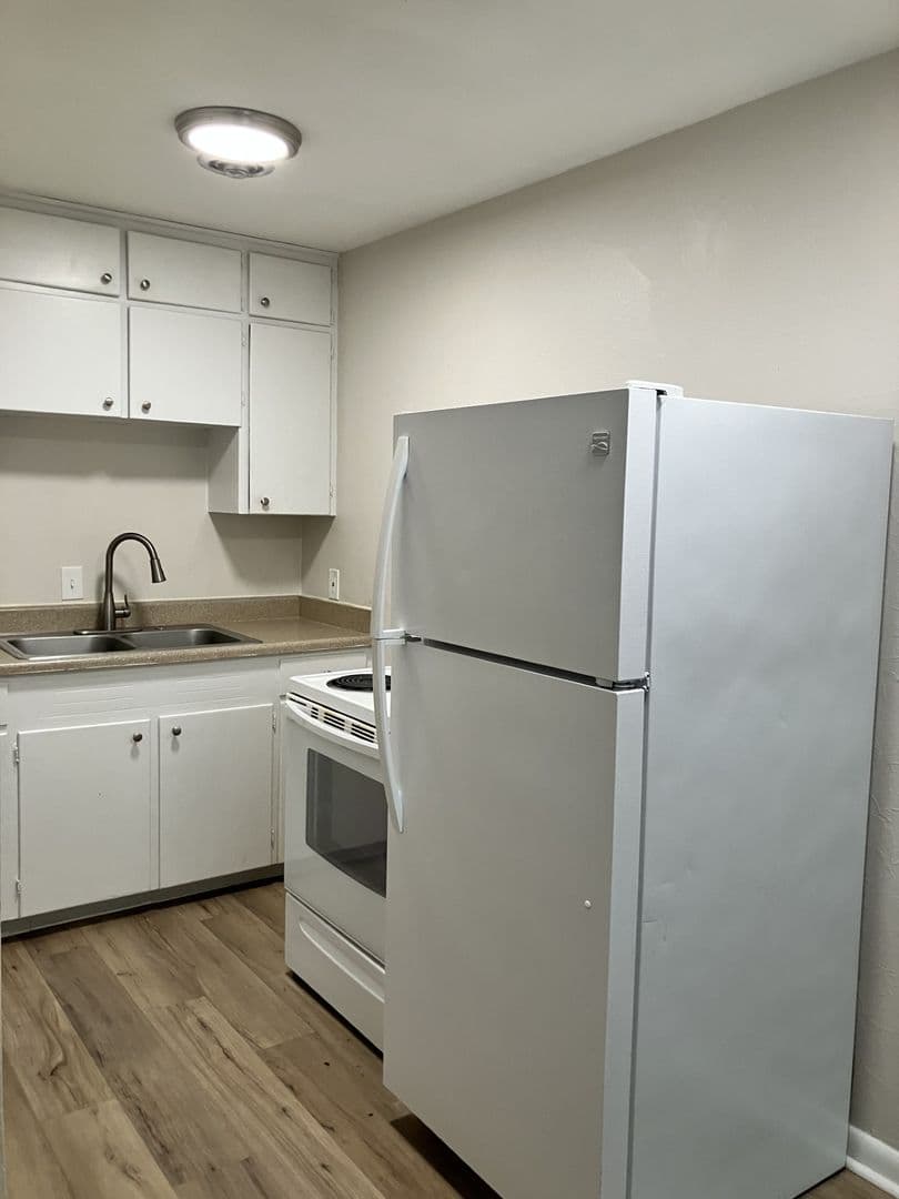 Littleton Apartment: 1116 W. Lilley Ave.