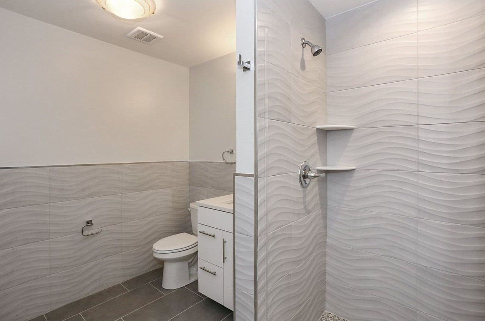 WEEHAWKEN Apartment: 4710 PARK AVE