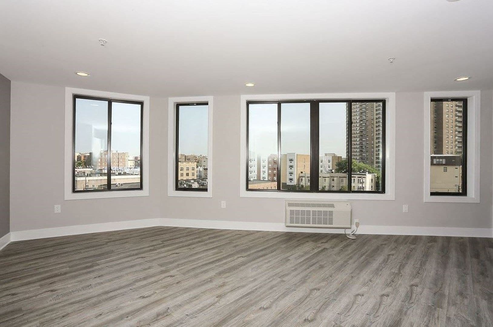 WEEHAWKEN Apartment: 4710 PARK AVE
