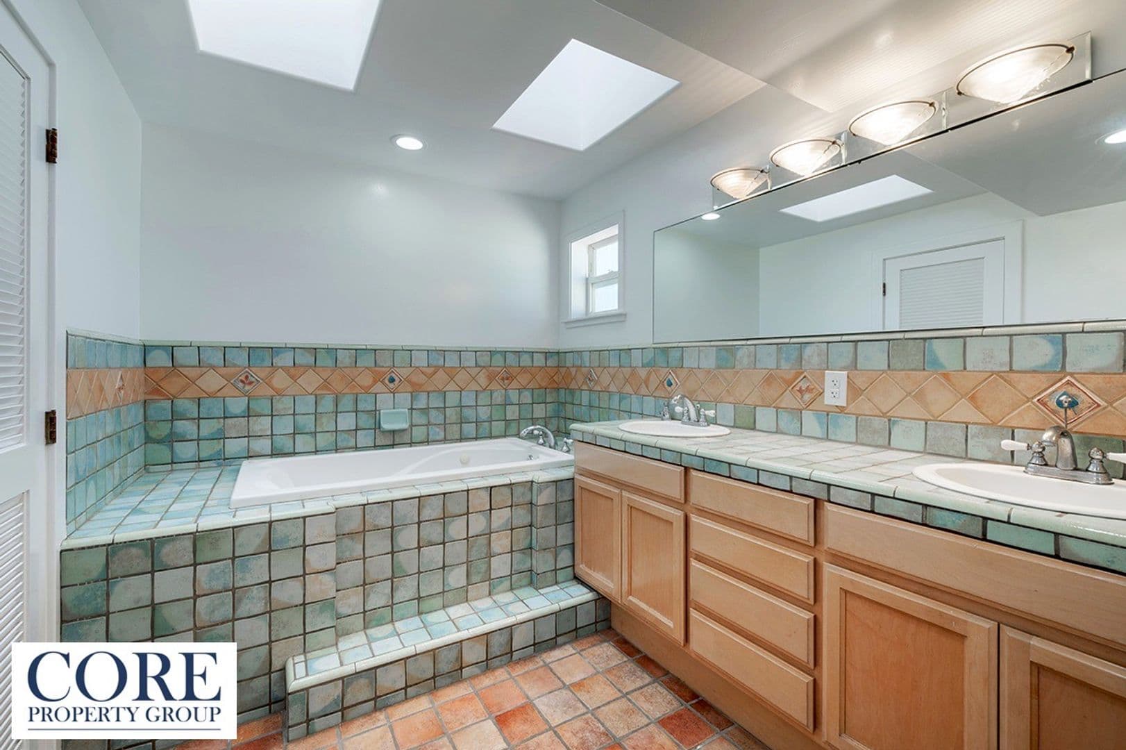 Coronado House: 308 Palm Avenue