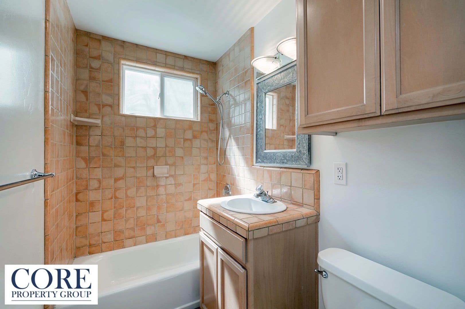 Coronado House: 308 Palm Avenue