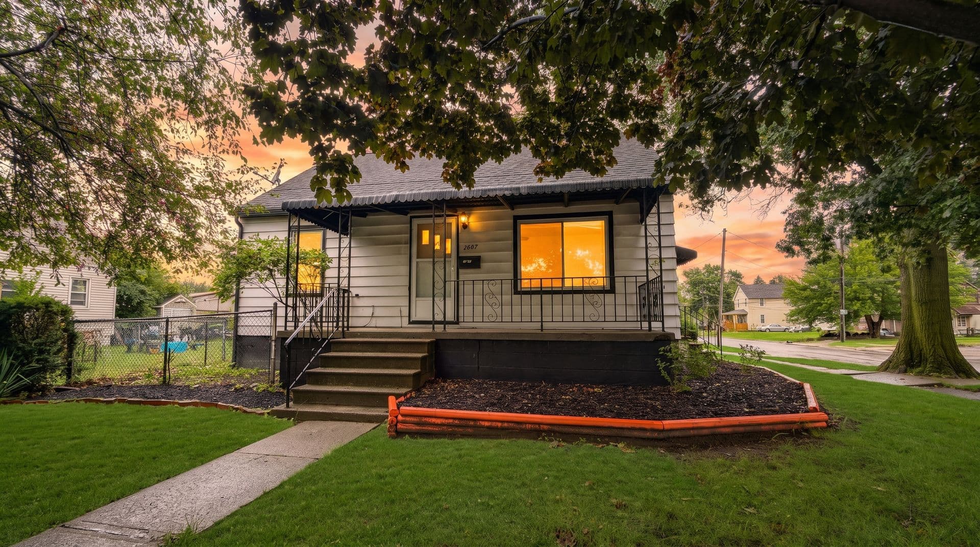 Lorain House: 2947 Colorado Ave