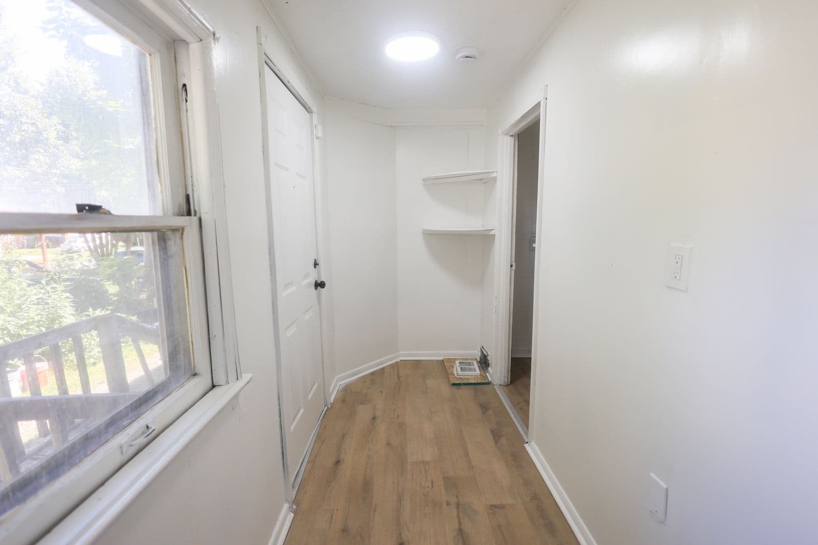 Lorain House: 816 W 22nd St