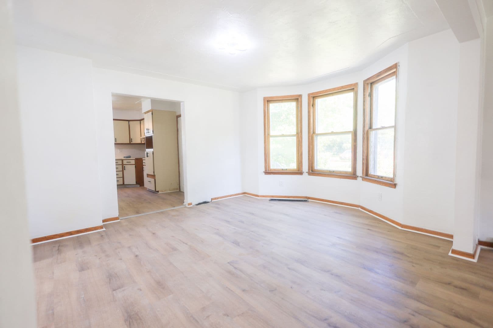 Lorain House: 816 W 22nd St