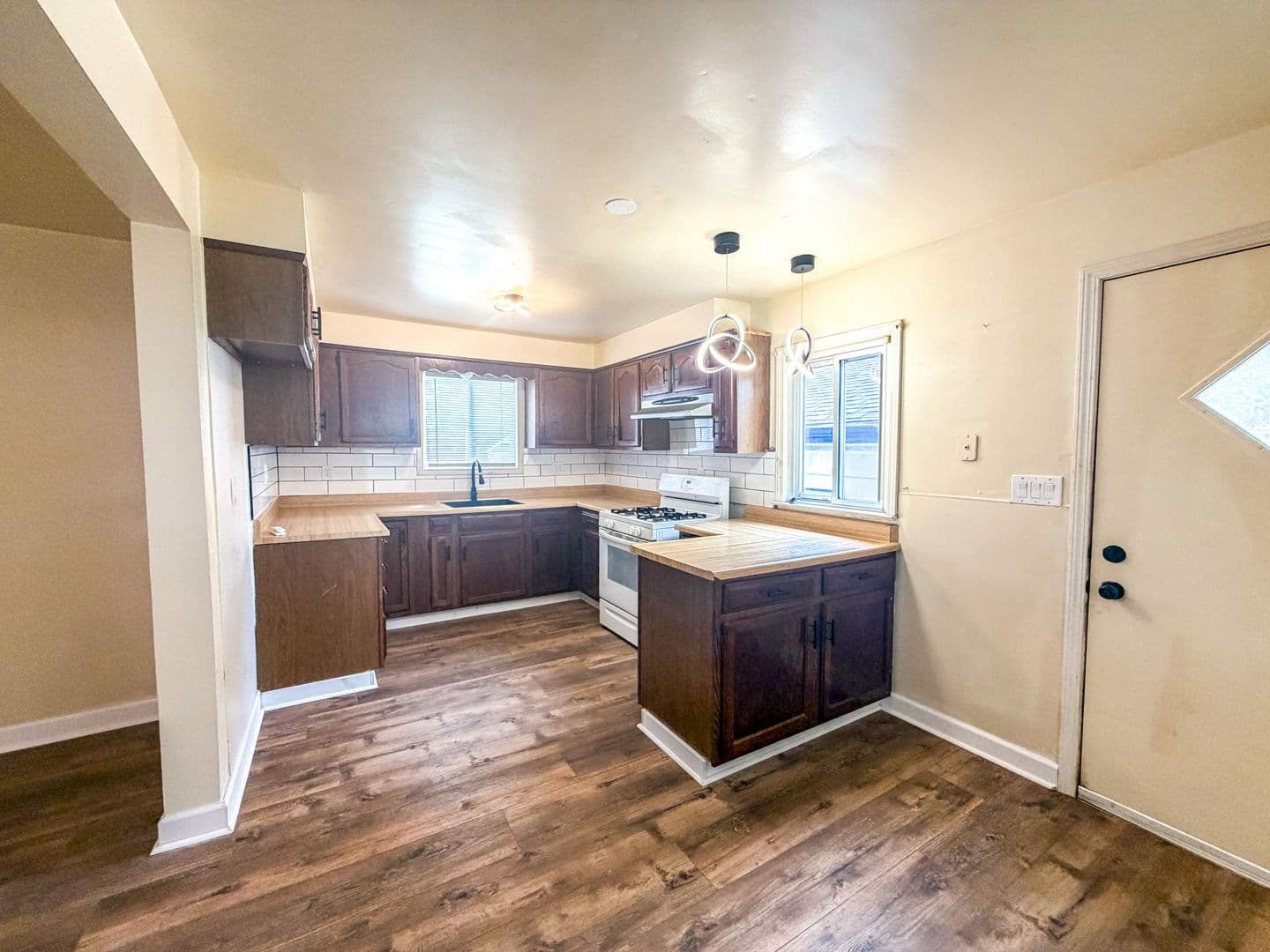 Lorain House: 2947 Colorado Ave