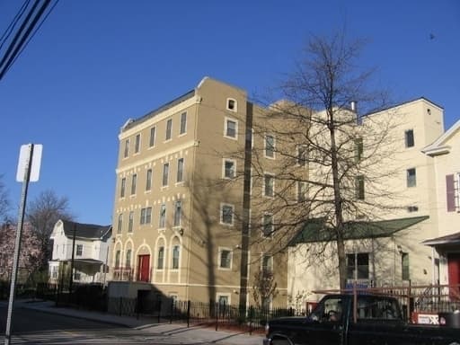 Newark Apartment: 9-19 Roseville Avenue