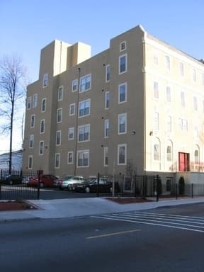 Newark Apartment: 9-19 Roseville Avenue