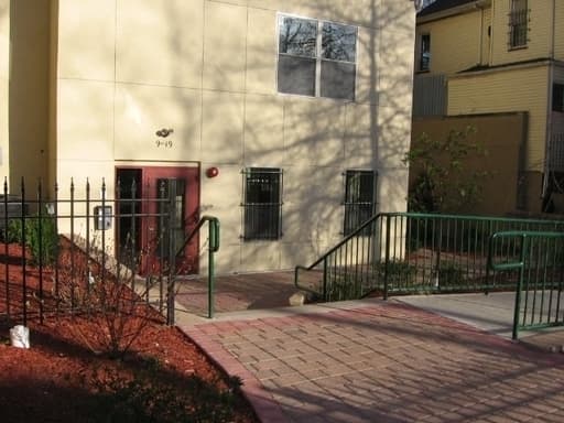 Newark Apartment: 9-19 Roseville Avenue