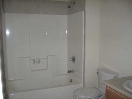 Newark Apartment: 9-19 Roseville Avenue