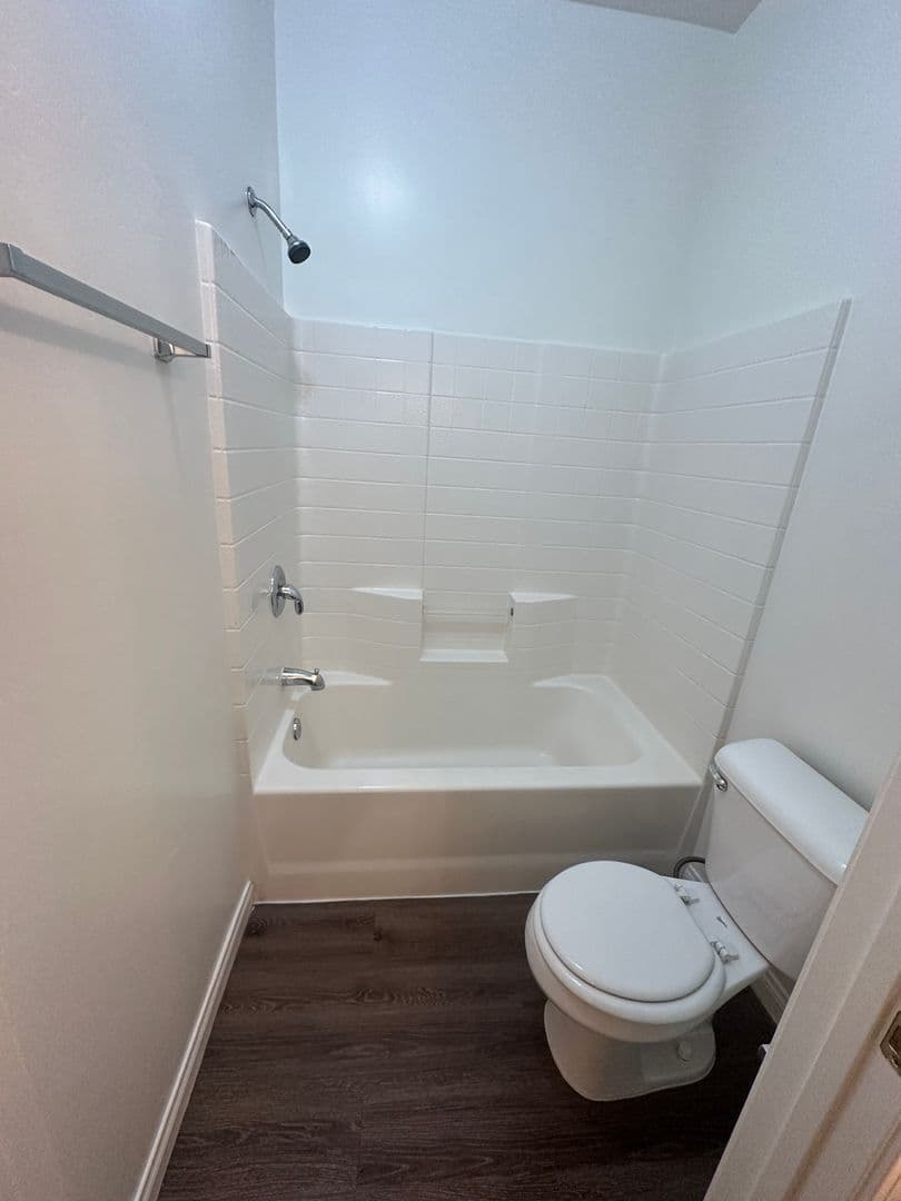 Bakersfield Apartment: 3835 Pine Meadow Drive