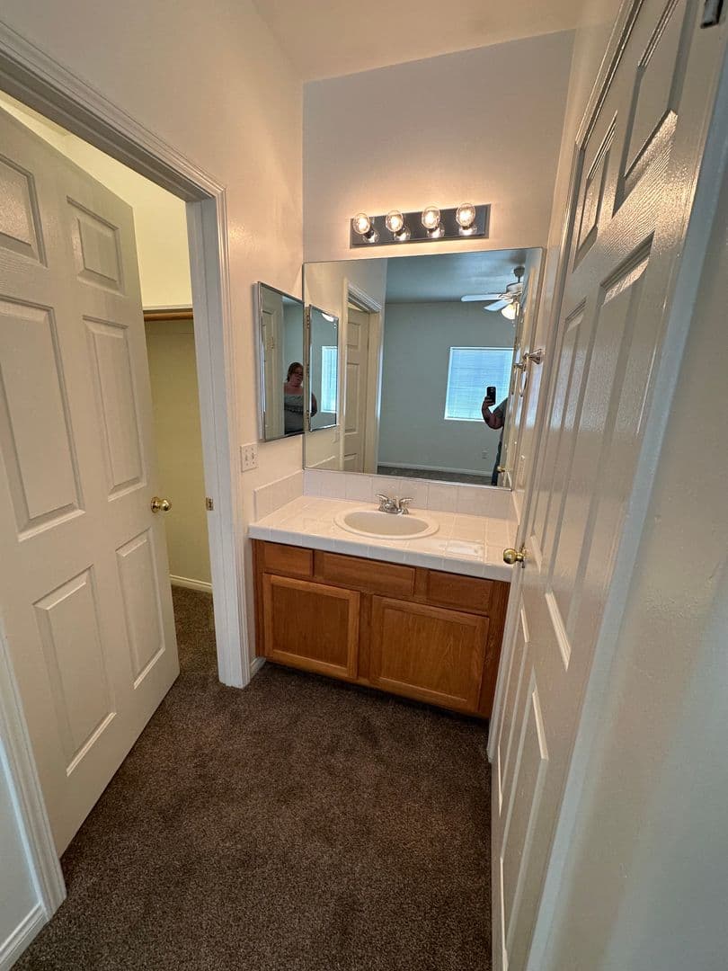 Bakersfield Apartment: 3835 Pine Meadow Drive