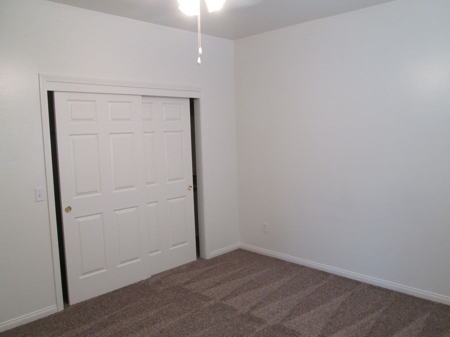 Bakersfield Apartment: 523 Yellow Meadow Court