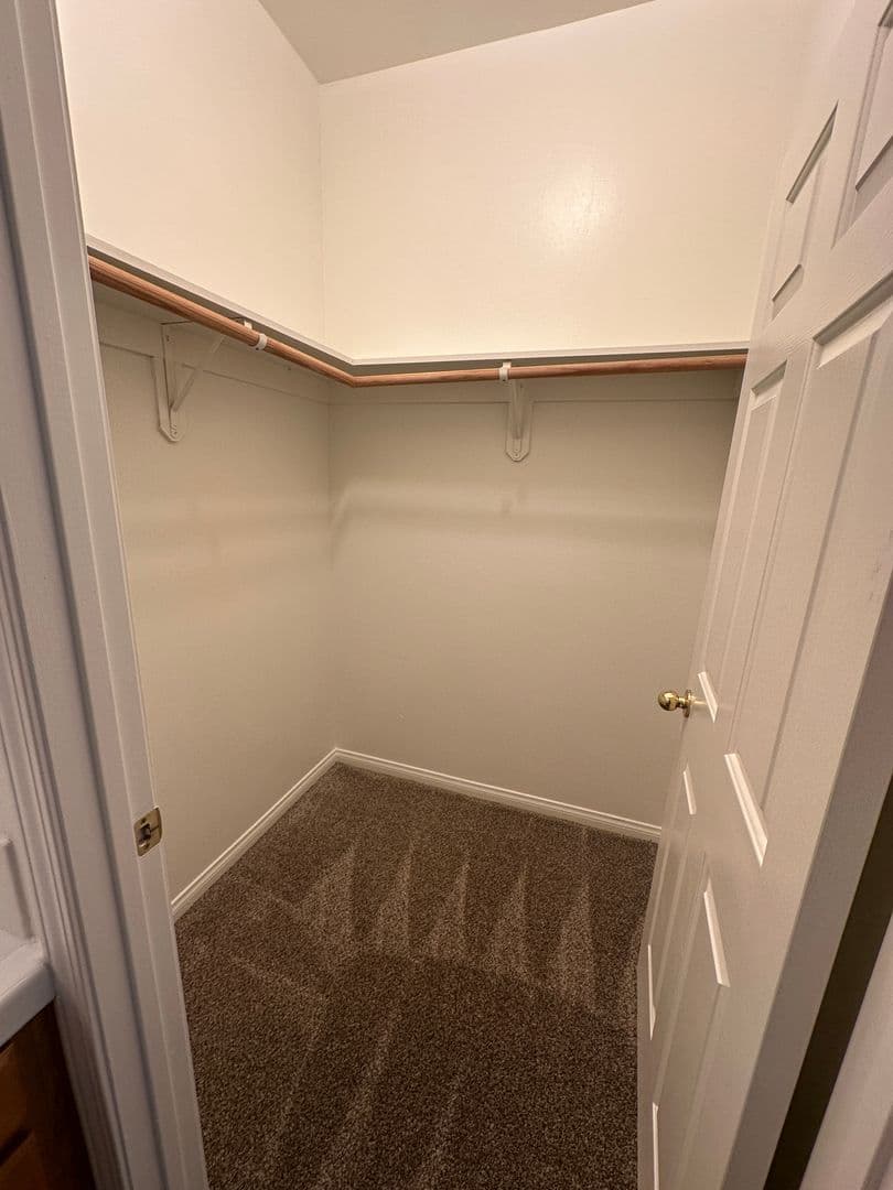 Bakersfield Apartment: 3835 Pine Meadow Drive