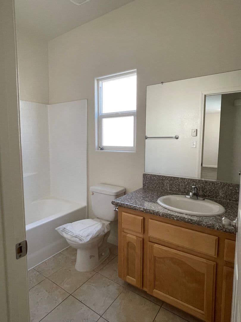 Bakersfield Apartment: 3125 Park Meadows Drive Unit B