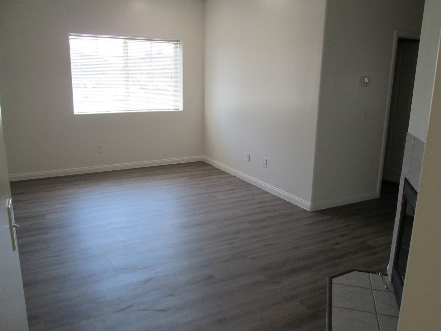 Bakersfield Apartment: 523 Yellow Meadow Court