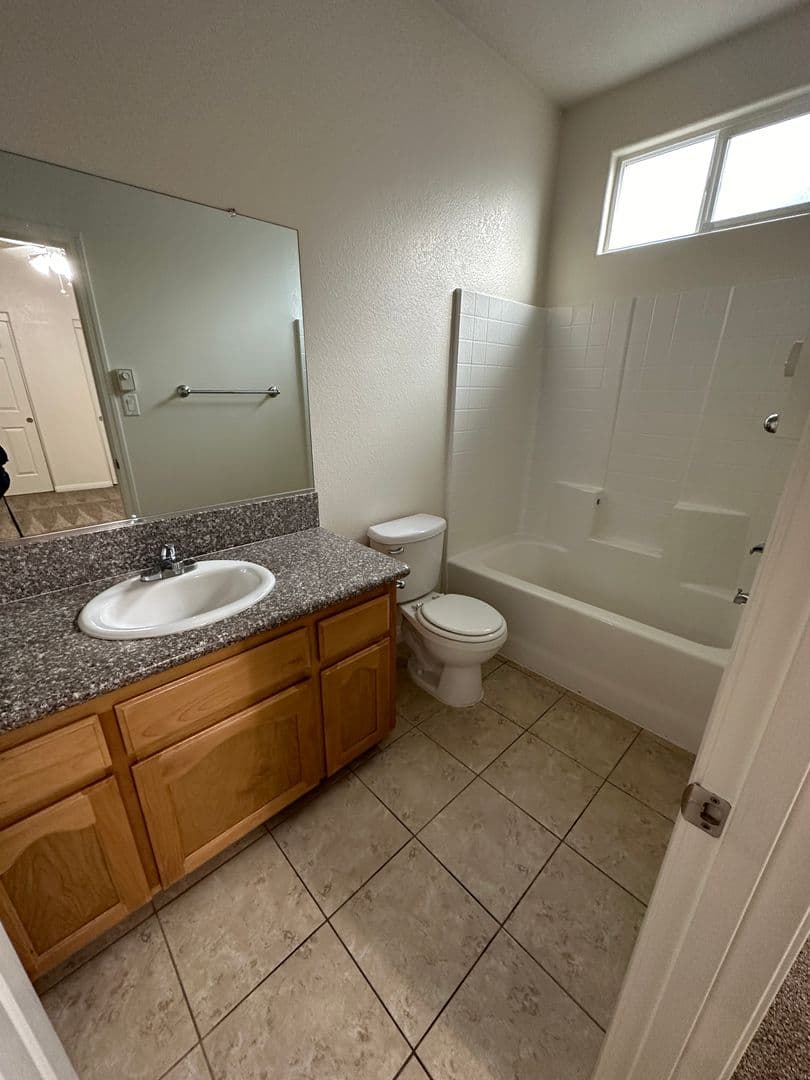 Bakersfield Apartment: 3125 Park Meadows Drive Unit B