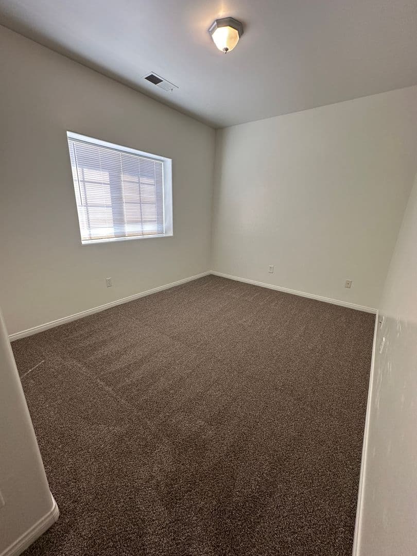 Bakersfield Apartment: 3835 Pine Meadow Drive
