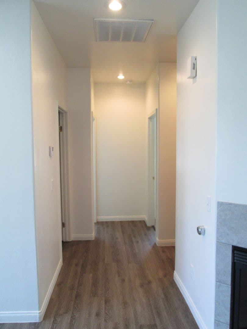 Bakersfield Apartment: 3619 Pine Meadow Drive