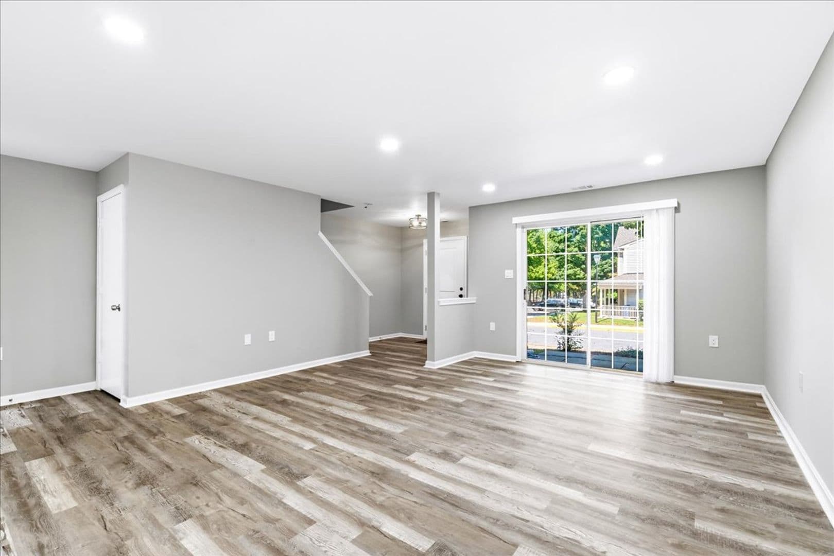 Frederick House: 2607 Warren Way