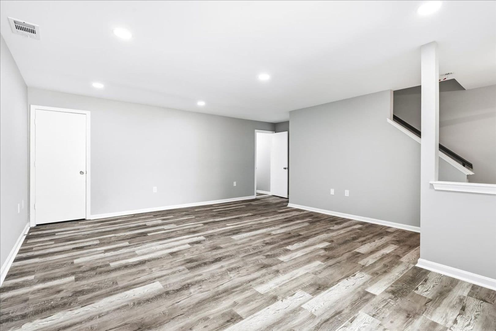 Frederick House: 2607 Warren Way