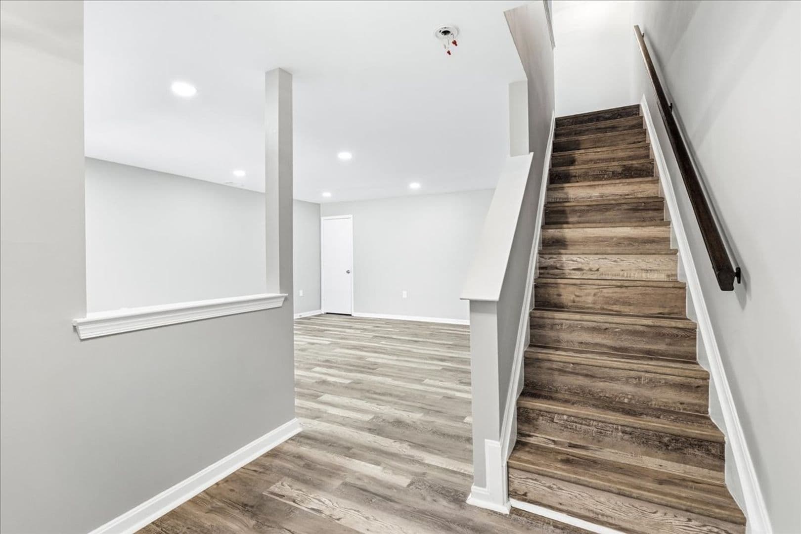 Frederick House: 2607 Warren Way