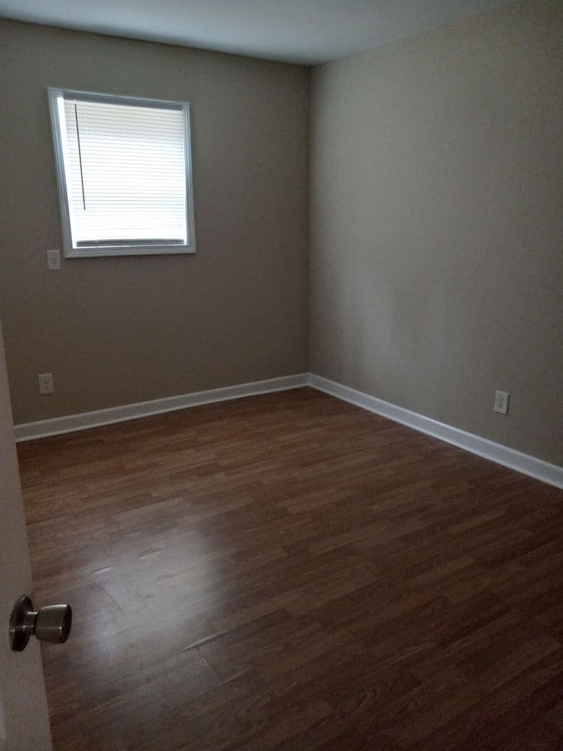 Cullman Apartment: Lessman Cir SW