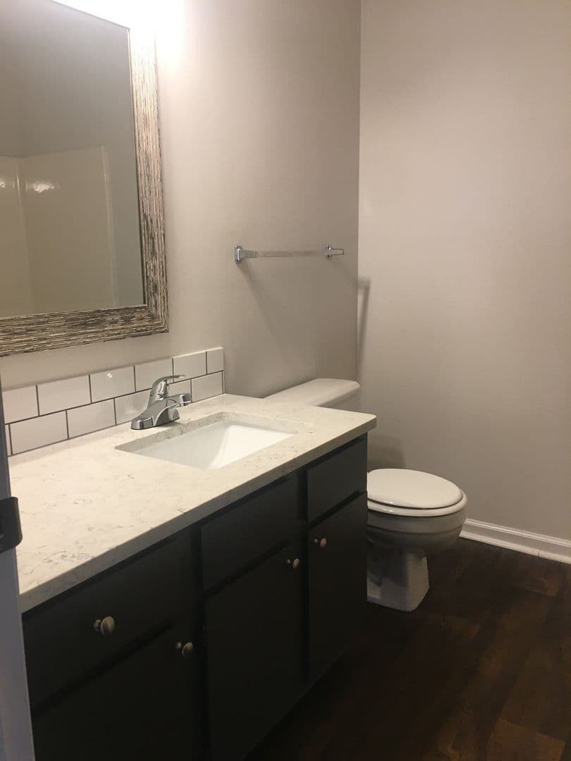 Athens Apartment: 1601 West Elm Street