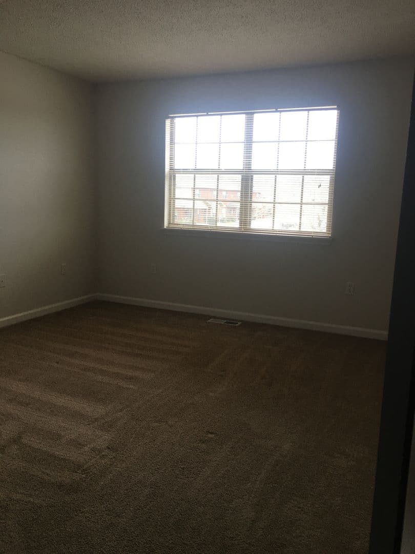 Athens Apartment: 1601 West Elm Street