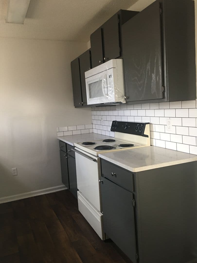 Athens Apartment: 1601 West Elm Street
