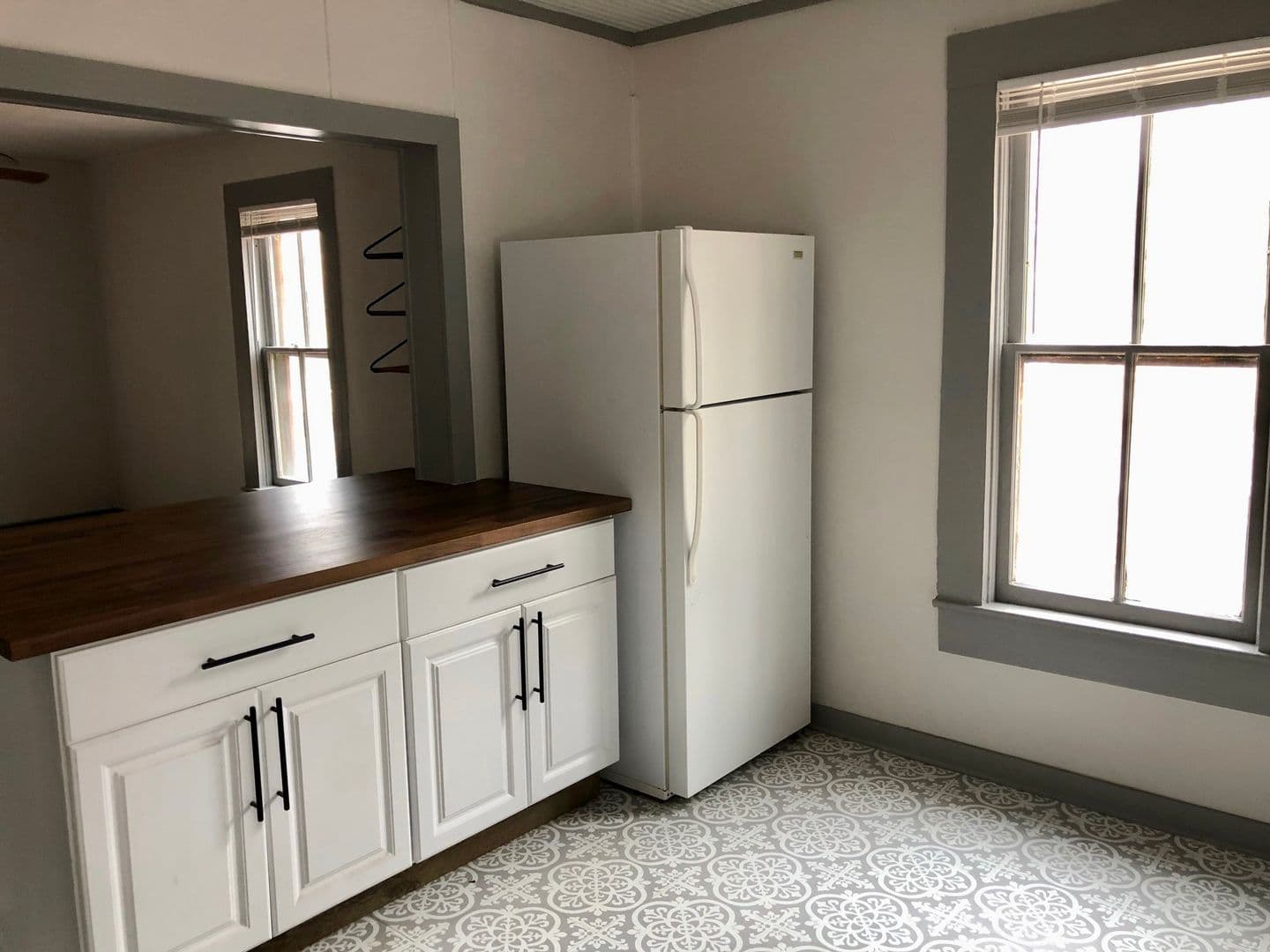 Manitou Springs Apartment: 953 Osage Ave