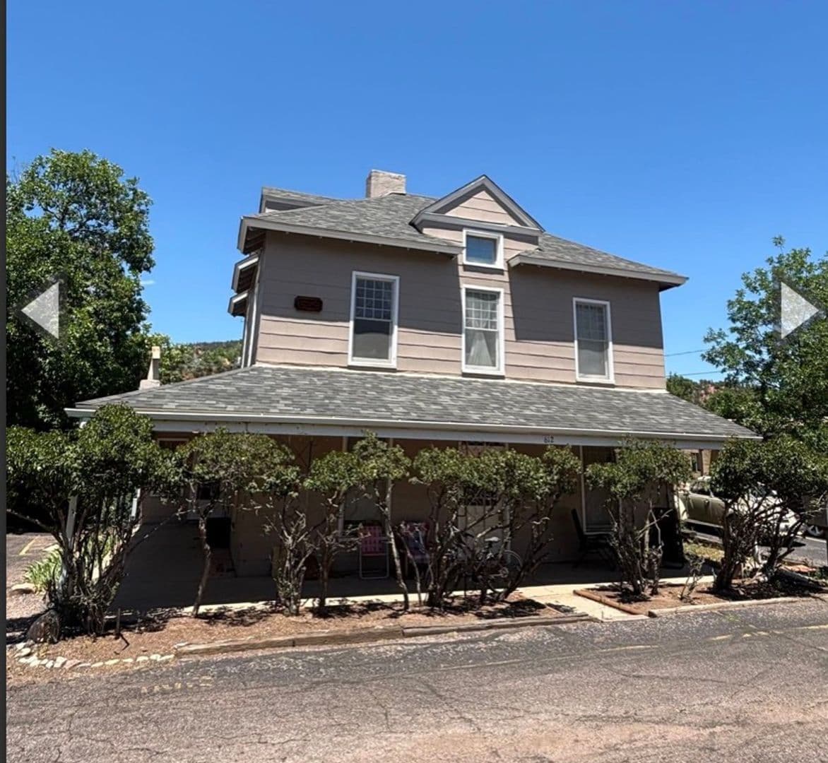 Manitou Springs Apartment: 612 High St.