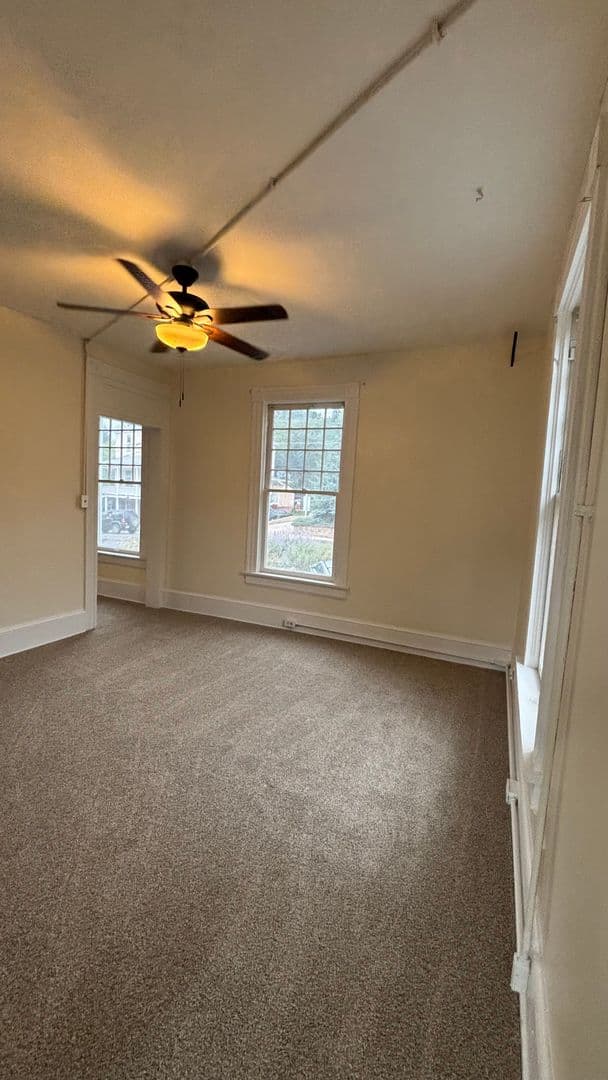 Manitou Springs Apartment: 612 High St.