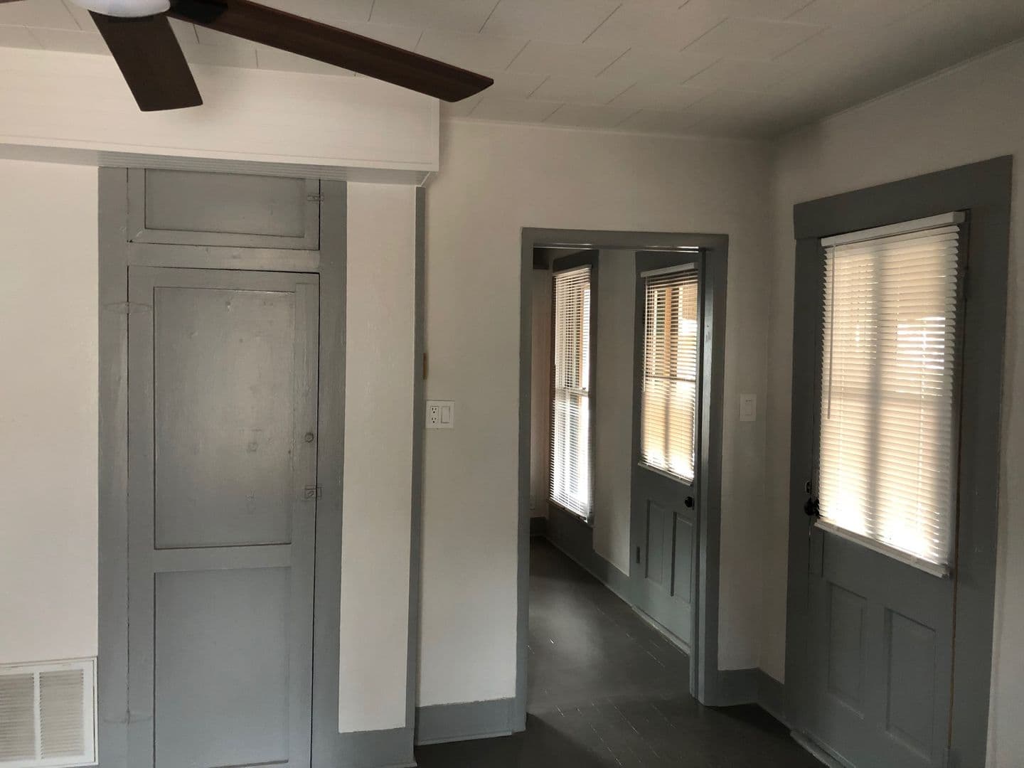 Manitou Springs Apartment: 953 Osage Ave