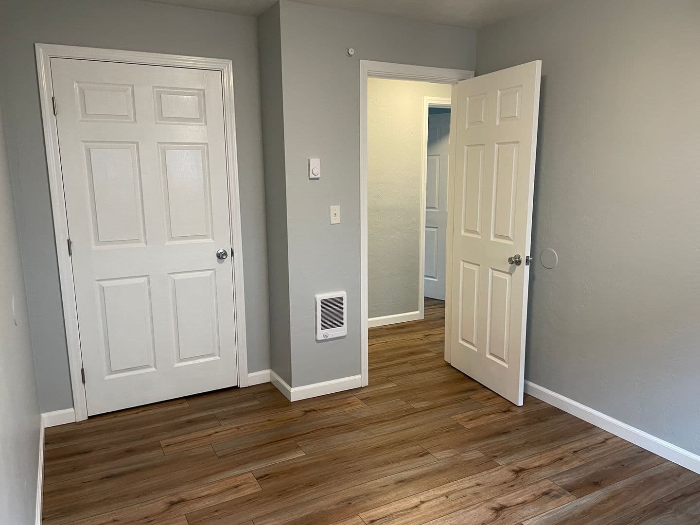 Salem Apartment: 8th Street NW