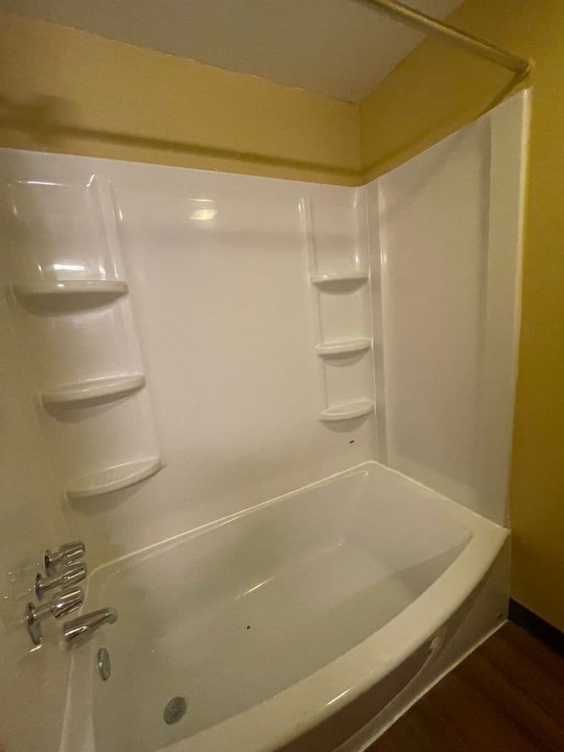 Eugene Apartment: 3659 West 18Th Ave, #6, Office