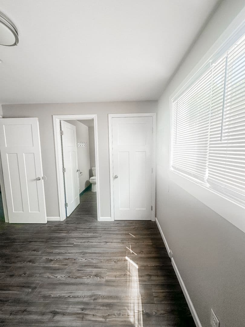Salem Apartment: 2436-2474 Lee ST SE