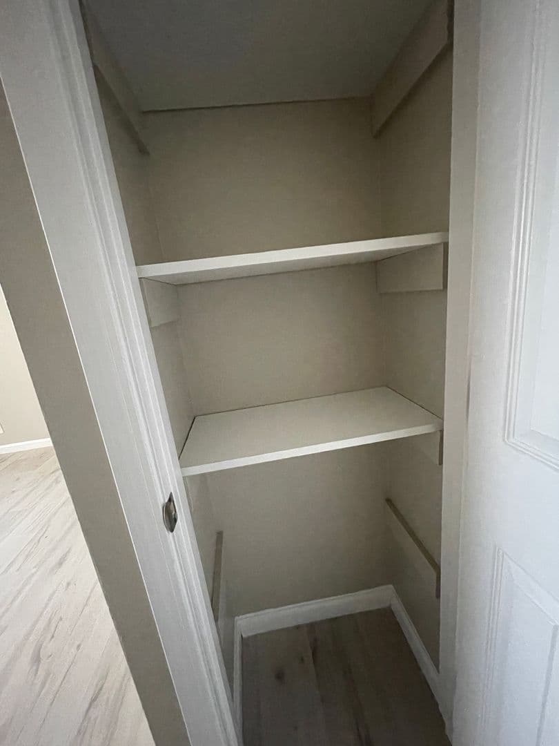 Albany Apartment: 1830 SE Thurston St
