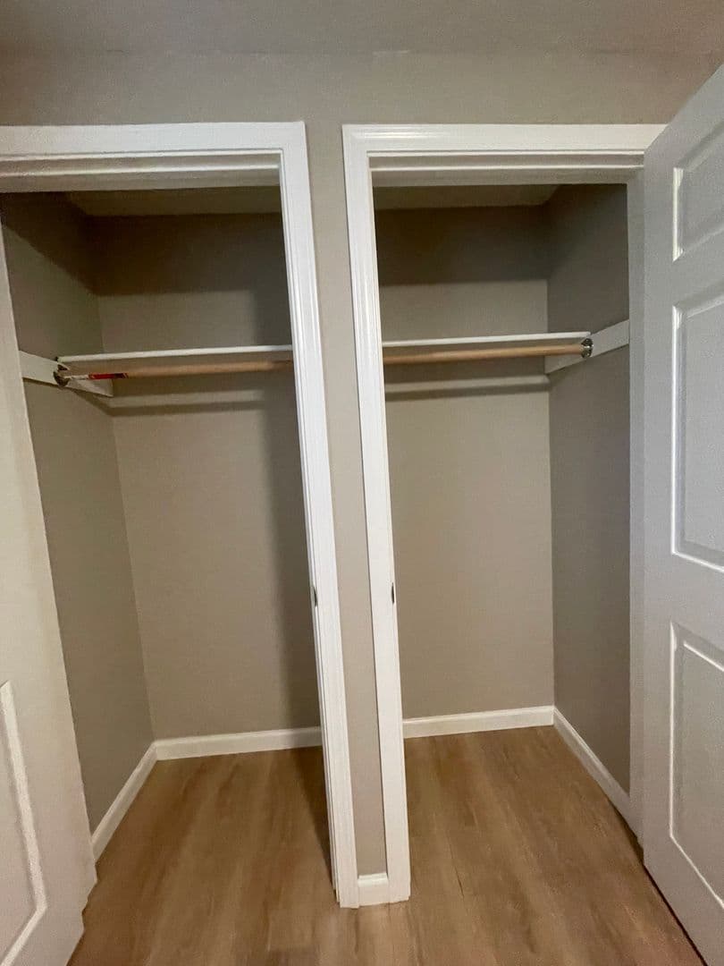 Eugene Apartment: 3659 West 18Th Ave, #6, Office