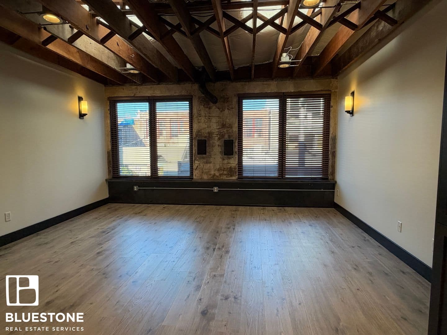 Salem Apartment: 241, 255, 249 Liberty ST NE