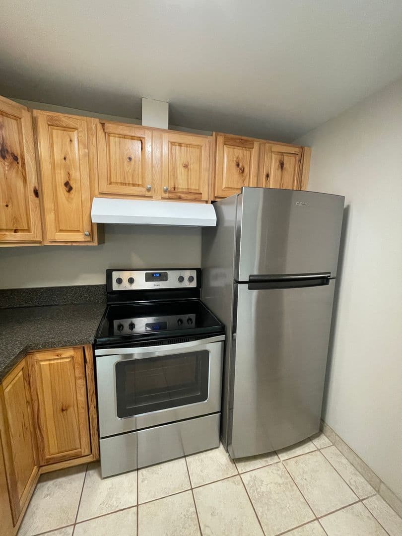 Salem Apartment: 4142-4166 State Street