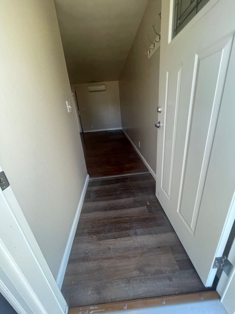 Eugene Apartment: 3659 West 18Th Ave, #6, Office